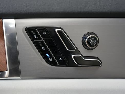 Used 2026 Cadillac Vistiq Sport AWD/4WD image 15