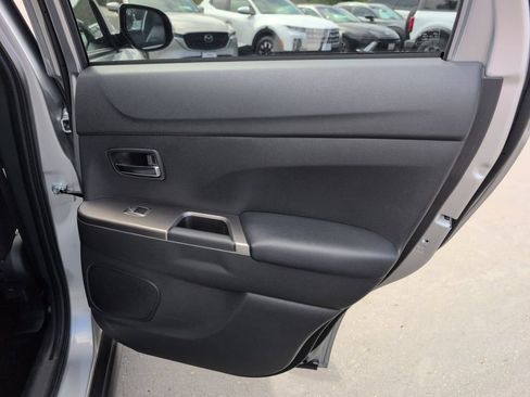 Used 2025 Mitsubishi Outlander Sport SE AWD/4WD image 33