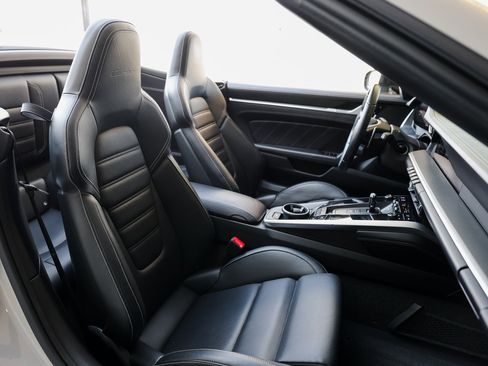 Certified 2021 Porsche 911 Turbo image 28