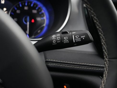 Used 2025 Chrysler Pacifica Limited image 27