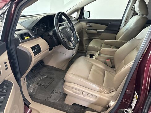 Used 2011 Honda Odyssey Touring image 9