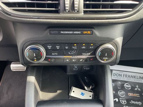 Used 2023 Ford Escape ST-Line image 18