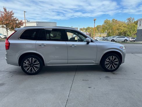 Used 2020 Volvo XC90 T5 Momentum w/ Protection Package image 6