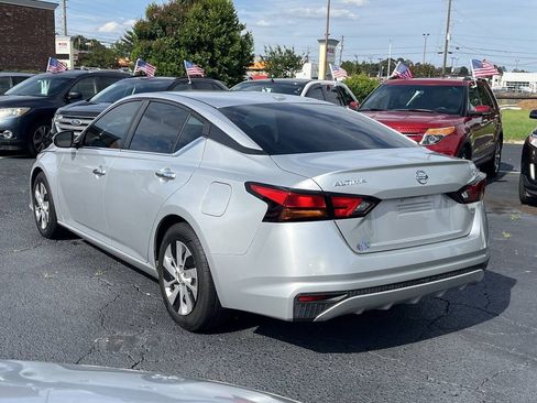 Used 2019 Nissan Altima 2.5 S FWD image 8