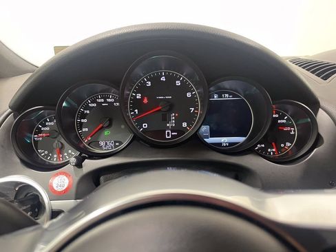 Used 2016 Porsche Cayenne AWD/4WD image 14