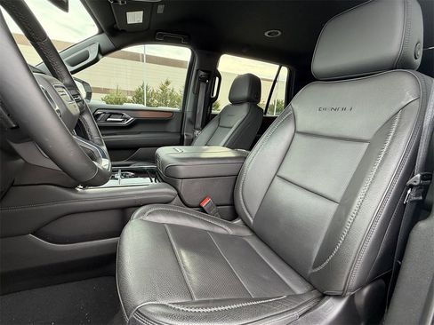 Certified 2025 GMC Yukon Denali image 26