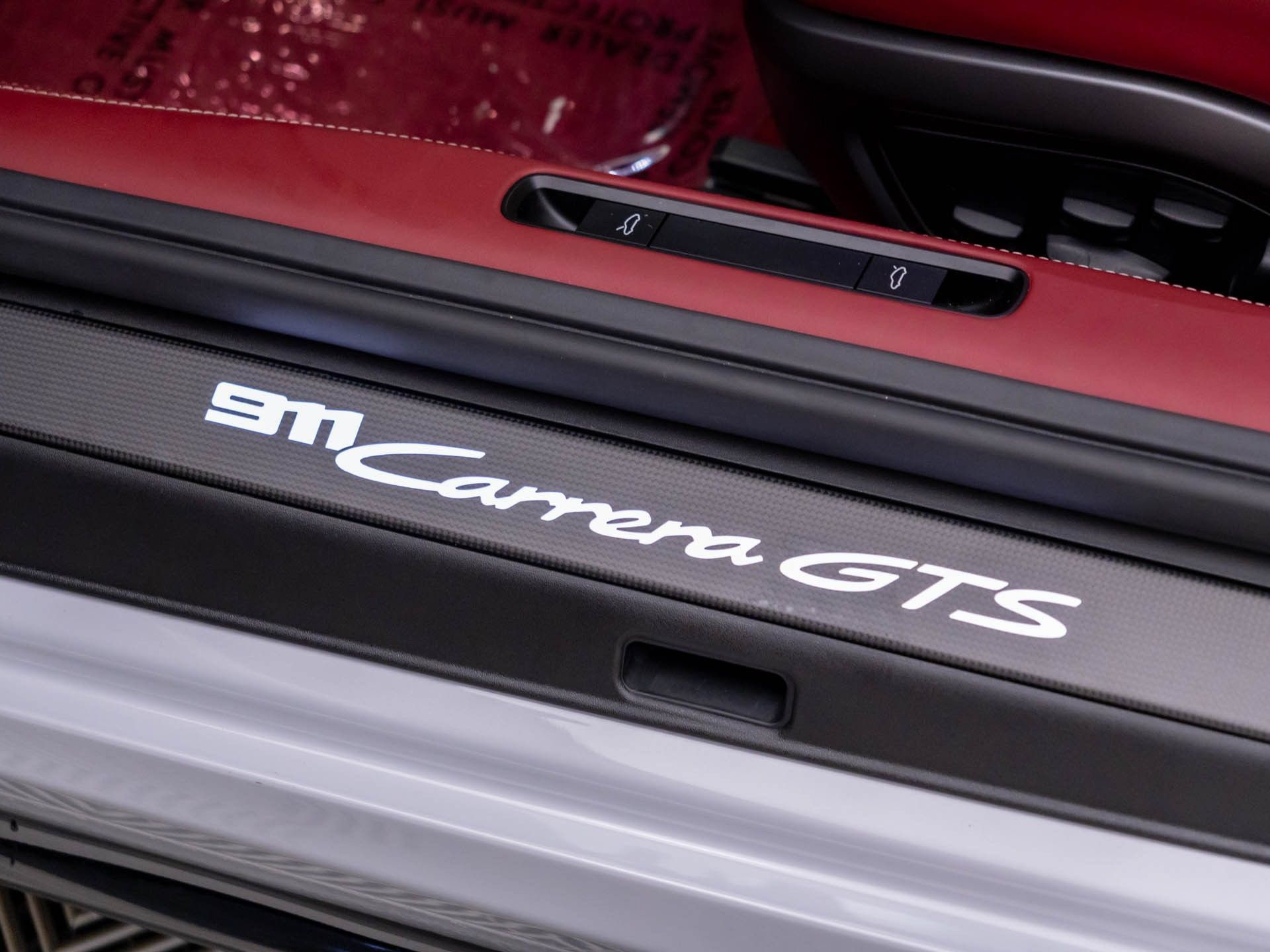 Certified 2026 Porsche 911 Carrera GTS RWD image 17