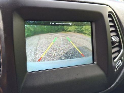Used 2018 Jeep Compass Latitude w/ Popular Equipment Group image 29