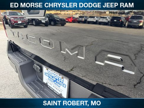 Used 2025 Toyota Tacoma SR5 image 10