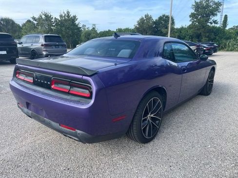 Used 2018 Dodge Challenger R/T Scat Pack RWD image 2