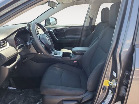Used 2022 Toyota RAV4 LE AWD/4WD image 9