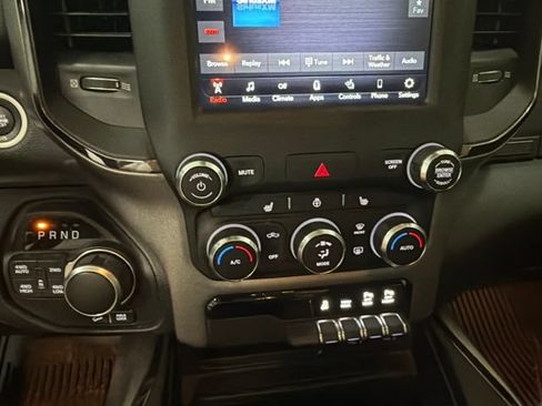 Used 2020 RAM 1500 Big Horn w/ Built-to-serve Edition AWD/4WD image 13