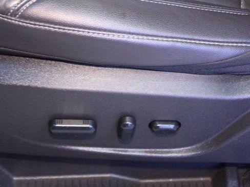 Used 2016 Ford C-MAX Energi SEL image 17