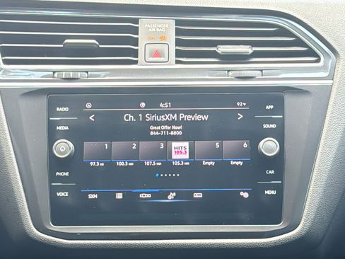 Used 2023 Volkswagen Tiguan SE R-Line image 19