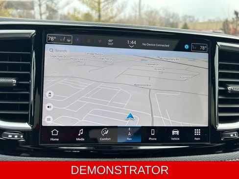 New 2026 Chrysler Pacifica Limited w/ S Appearance Package image 13