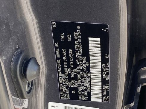 Certified 2025 Toyota Highlander XSE image 14