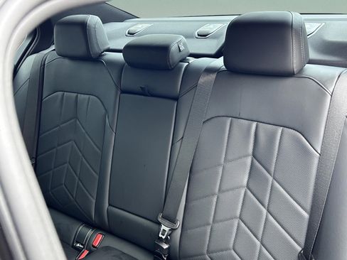 Used 2026 BMW i5 eDrive40 w/ M Sport Package image 31