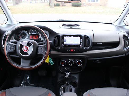 Used 2014 FIAT 500L Trekking w/ Popular Equipment Group image 30