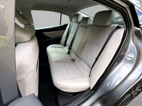 Used 2026 Toyota Camry XLE FWD image 21