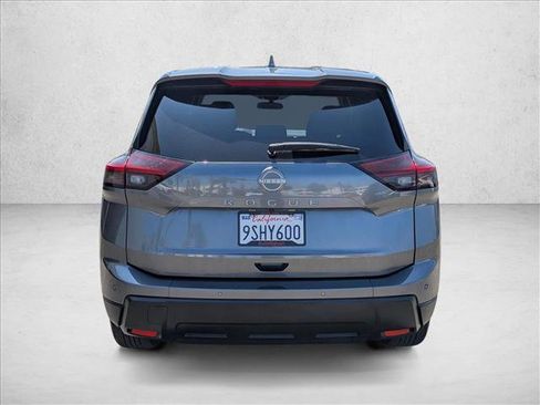 Used 2025 Nissan Rogue SV FWD image 7