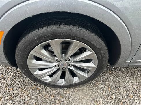 Used 2025 Buick Envista Avenir FWD image 32