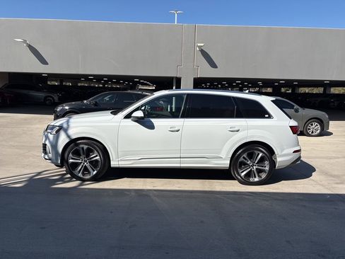 Used 2023 Audi Q7 3.0T Prestige w/ Prestige Package image 9