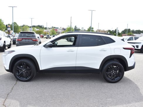 Used 2025 Chevrolet Trax ACTIV w/ Driver Confidence Package image 6