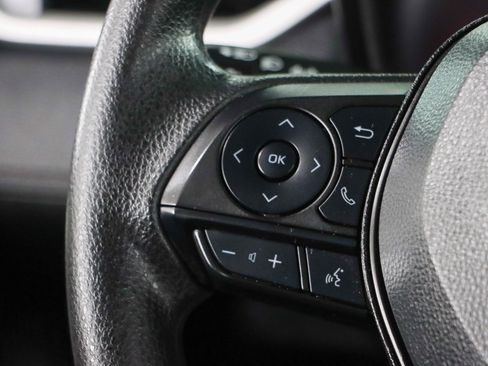 Used 2022 Toyota RAV4 XLE image 13