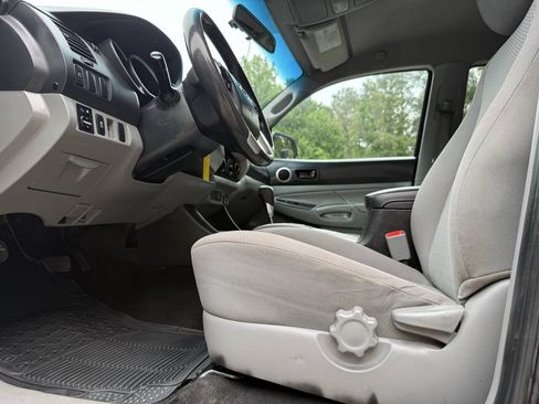Used 2015 Toyota Tacoma PreRunner w/ SR5 Package RWD image 25