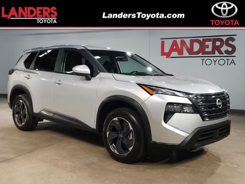 Used 2024 Nissan Rogue SV AWD/4WD image 1