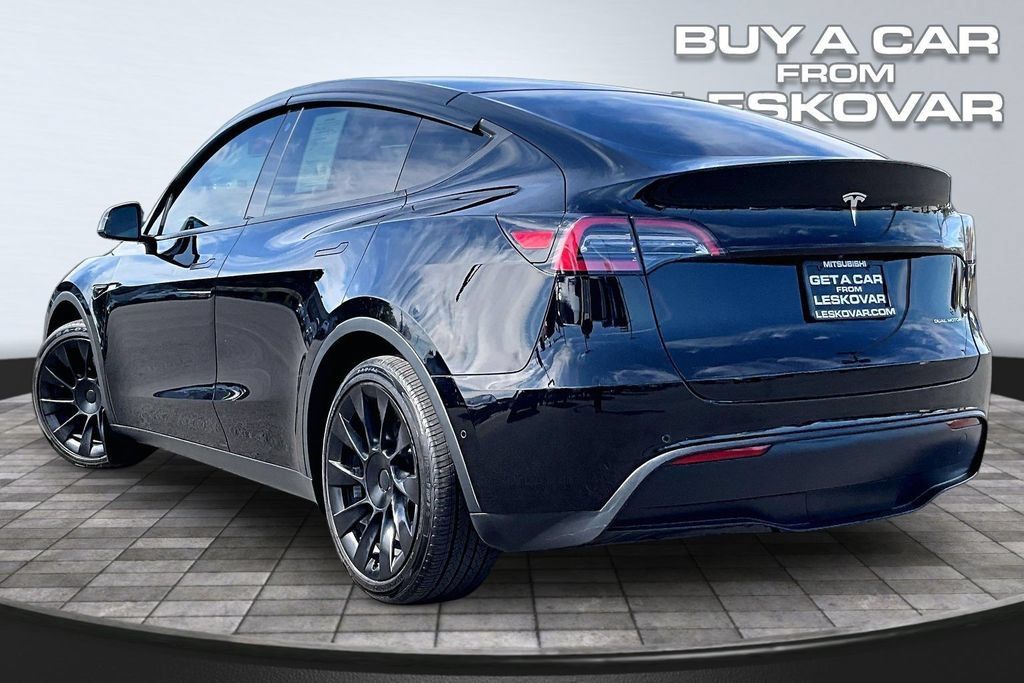 Used 2022 Tesla Model Y Long Range AWD/4WD image 2