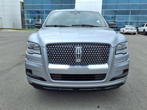 Used 2024 Lincoln Navigator Reserve image 8