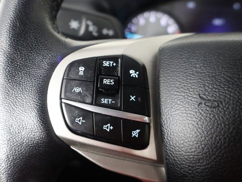 Used 2023 Ford Explorer XLT w/ Equipment Group 202A image 40