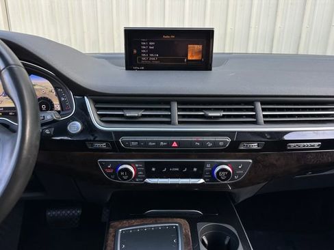 Used 2018 Audi Q7 3.0T Premium Plus w/ Premium Plus Package image 23