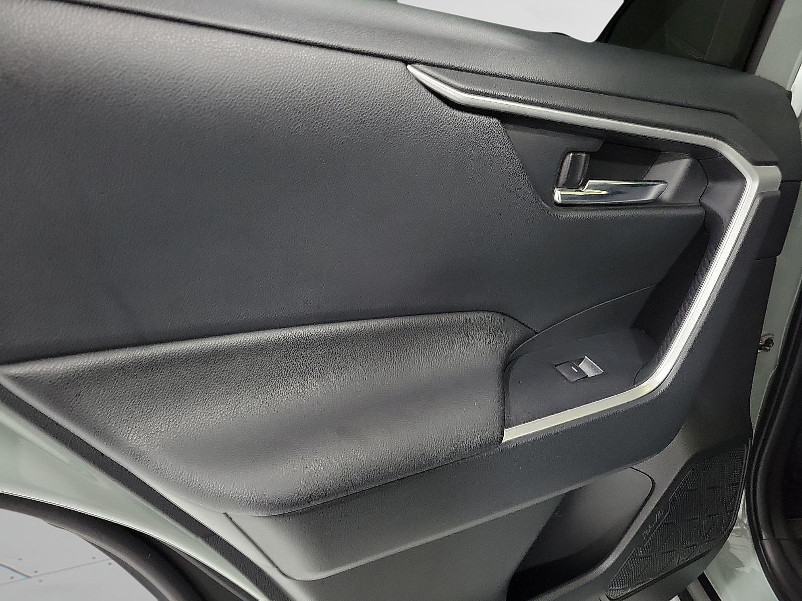 Certified 2023 Toyota RAV4 XLE Premium FWD image 7