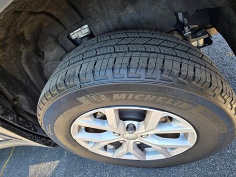 Used 2022 Jeep Grand Cherokee Limited AWD/4WD image 6