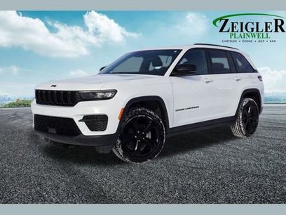 Used 2023 Jeep Grand Cherokee Altitude