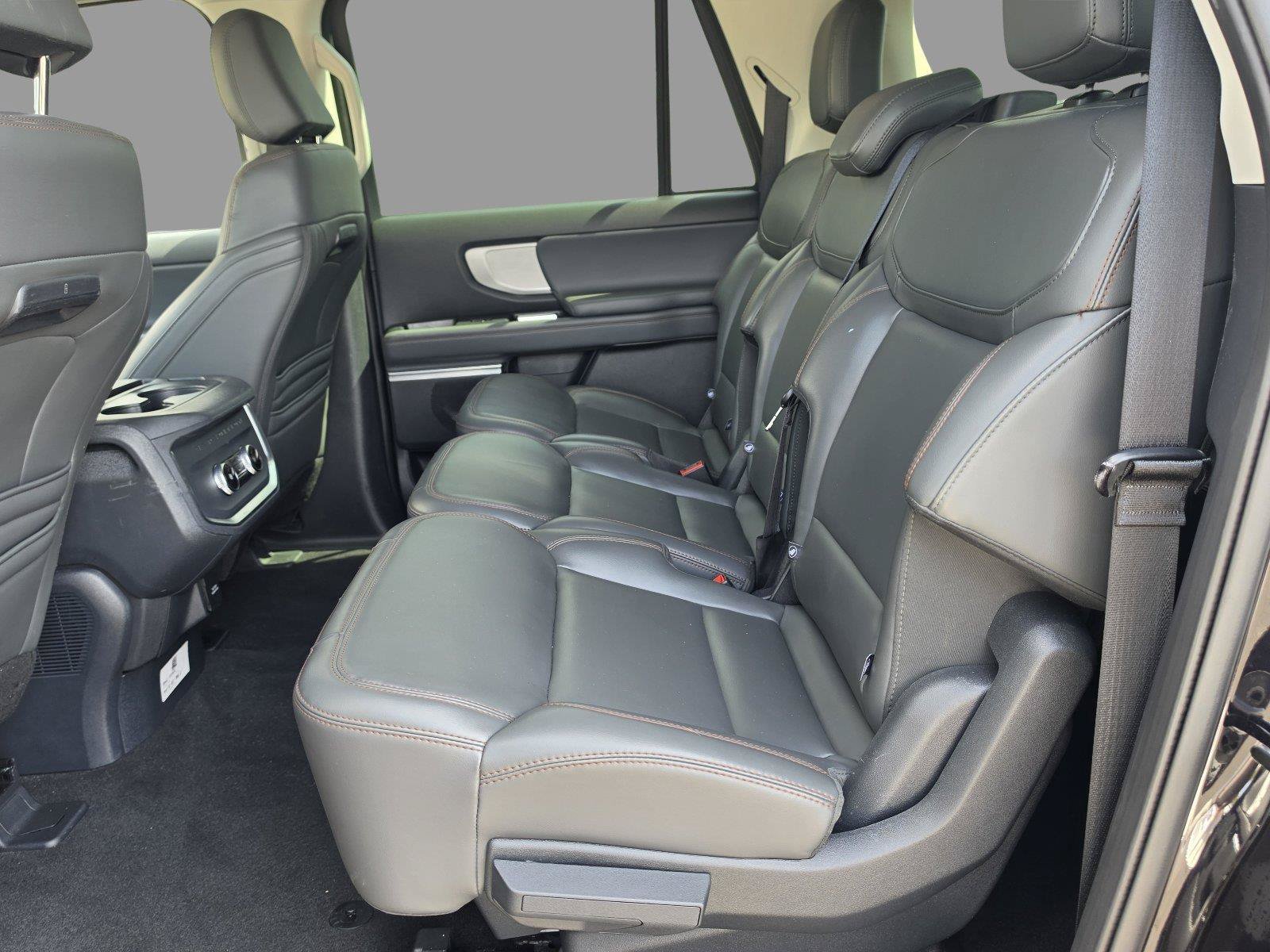 Used 2025 Ford Expedition Max Active AWD/4WD image 18