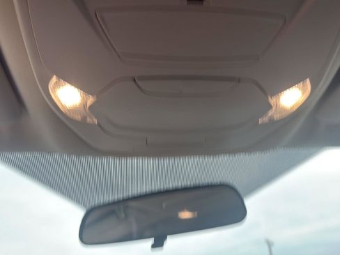 Used 2019 Ford Escape SE image 25