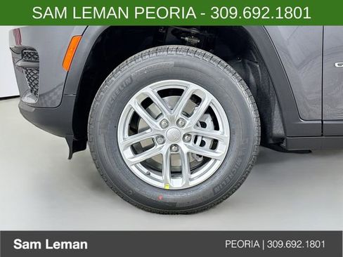 New 2025 Jeep Grand Cherokee Laredo X w/ Luxury Tech Group I image 29