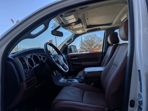 Used 2014 Toyota Sequoia Platinum image 13