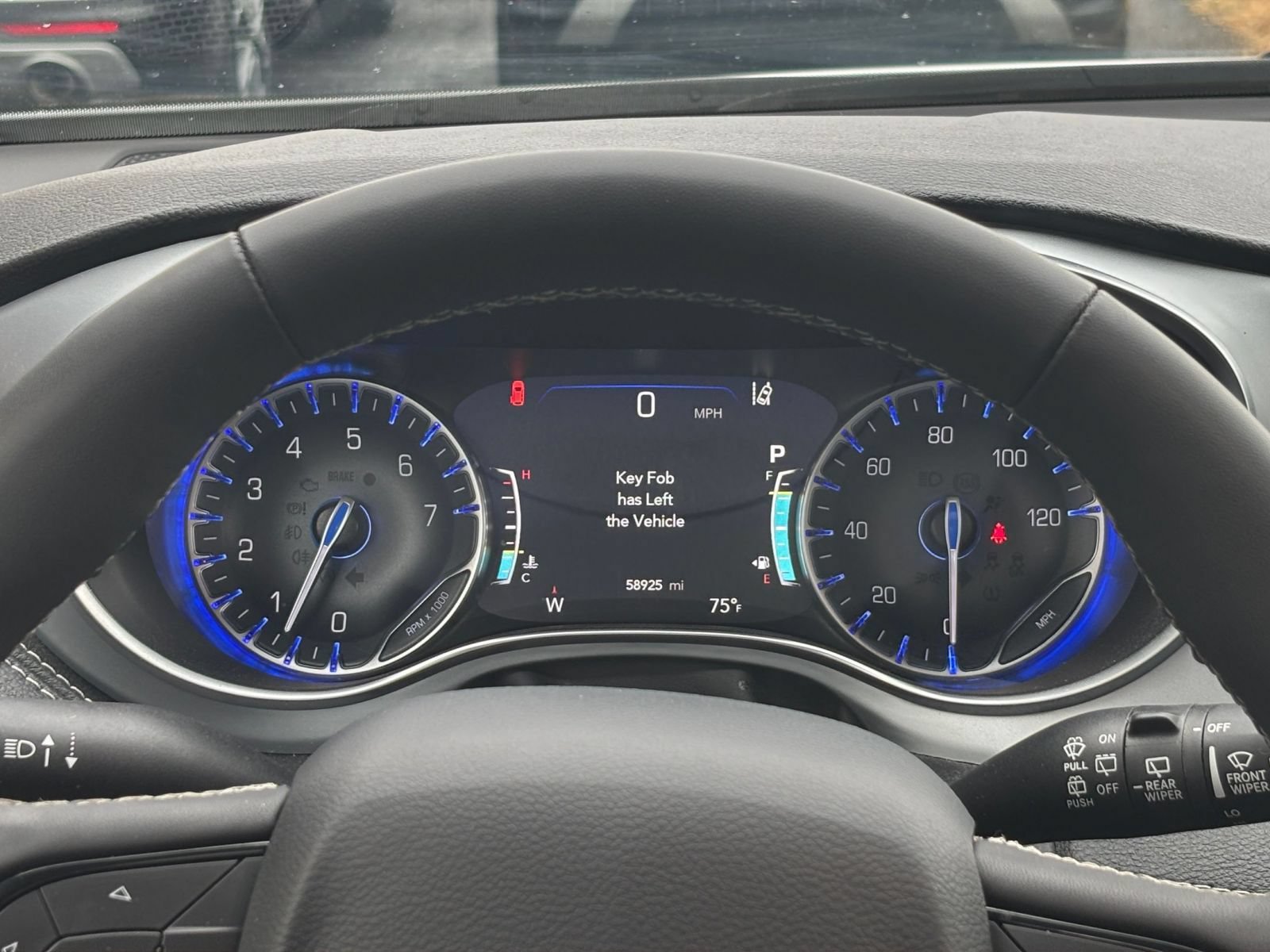 Used 2025 Chrysler Pacifica Limited FWD image 45