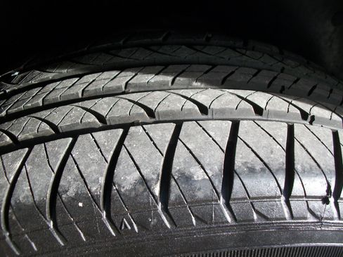 Used 2013 Ford Edge SEL image 12