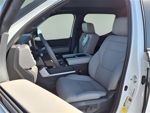 New 2025 Toyota Tundra Limited image 4