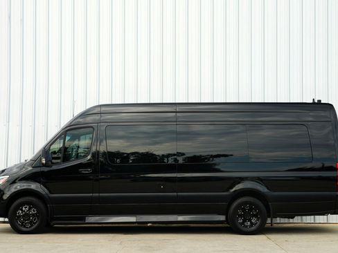 Used 2023 Mercedes-Benz Sprinter 3500 image 94