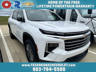 Used 2025 Chevrolet Traverse LT