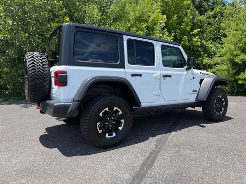 Used 2025 Jeep Wrangler Unlimited Rubicon AWD/4WD image 21