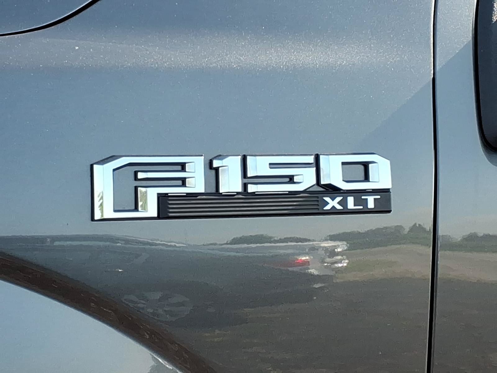 Used 2019 Ford F150 XLT w/ Equipment Group 302A Luxury AWD/4WD image 8