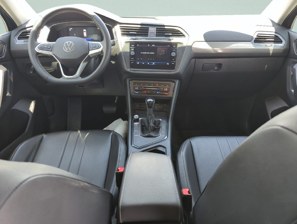 Used 2022 Volkswagen Tiguan SE FWD image 23