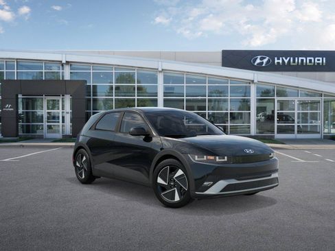 New 2027 Hyundai Ioniq 5 SE AWD/4WD image 2